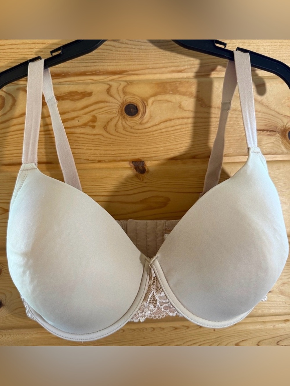 Essential Bodywear Women’s Light Beige T-Shirt Bra with Lace Back 36G